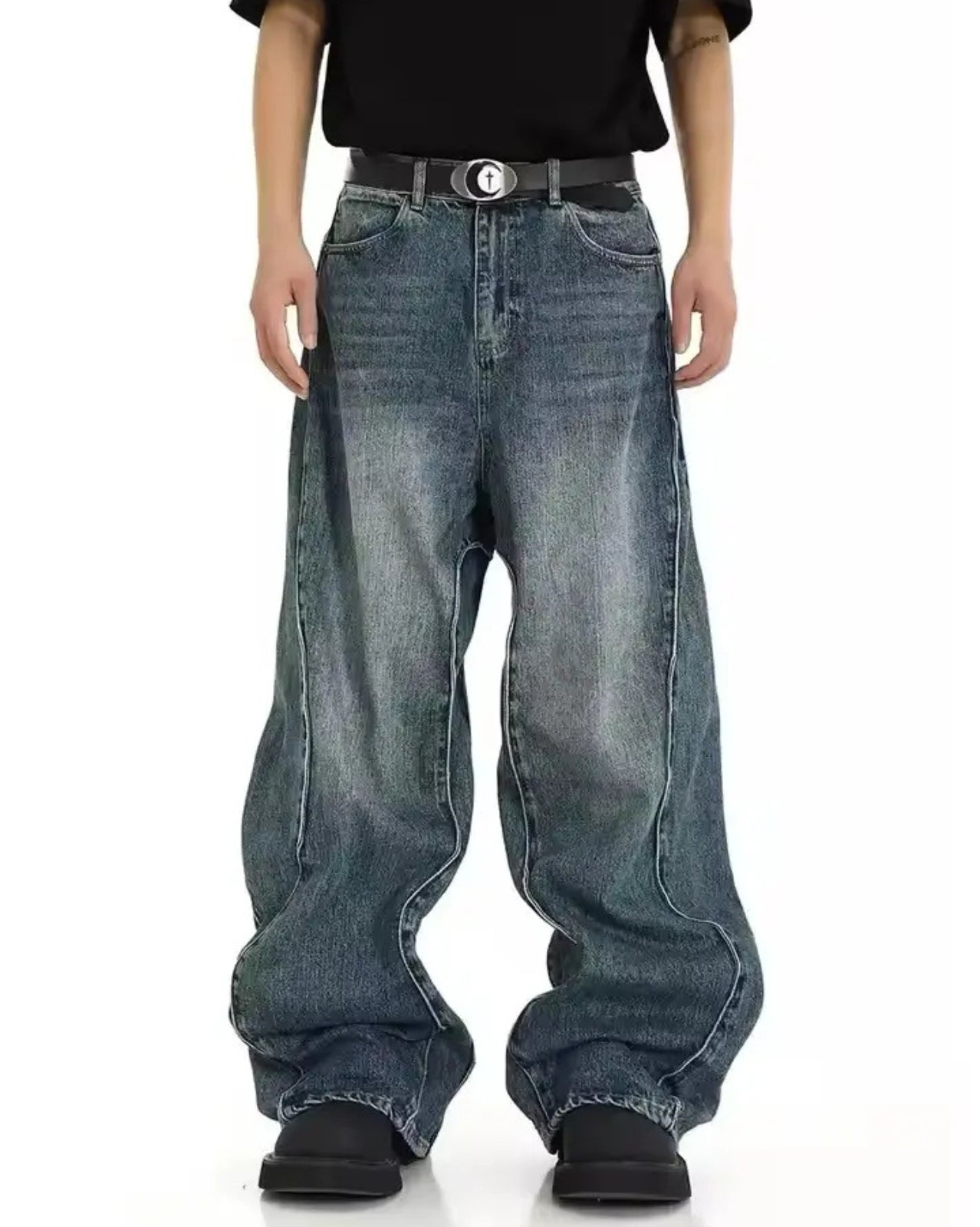 Curved Baggy Jeans