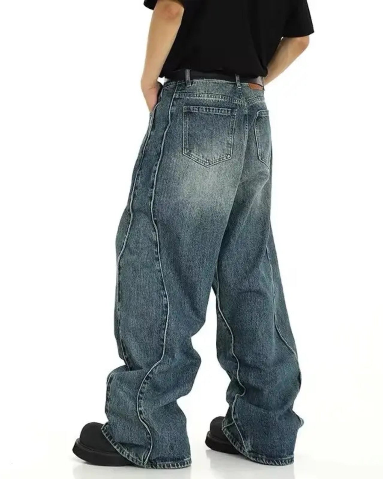 Curved Baggy Jeans